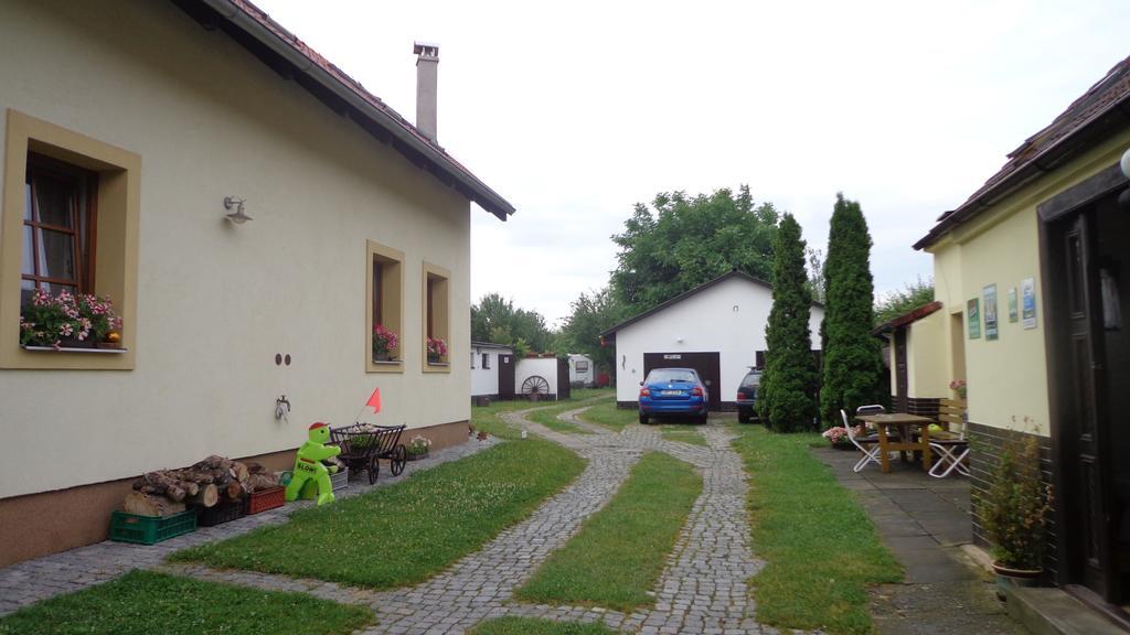 Pension Camp Prager Bagian luar foto